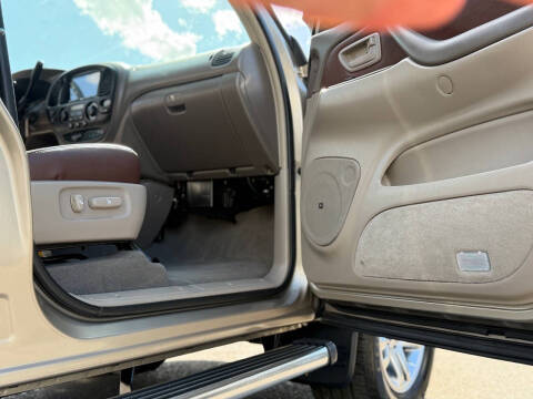 2005 Toyota Sequoia SR5
