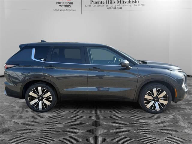 2026 Mitsubishi Outlander SE