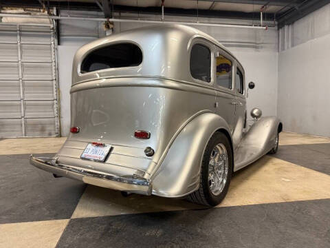 1933 Pontiac Sedan