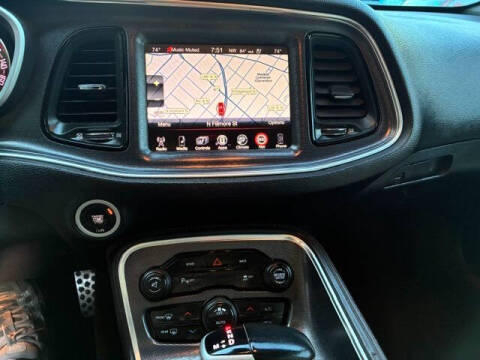 2016 Dodge Challenger SXT Plus