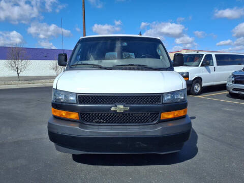 2022 Chevrolet Express LS 3500
