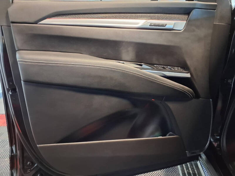 2025 Cadillac Escalade-V