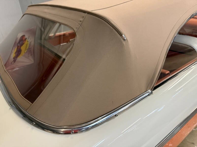 1956 Ford Sunliner