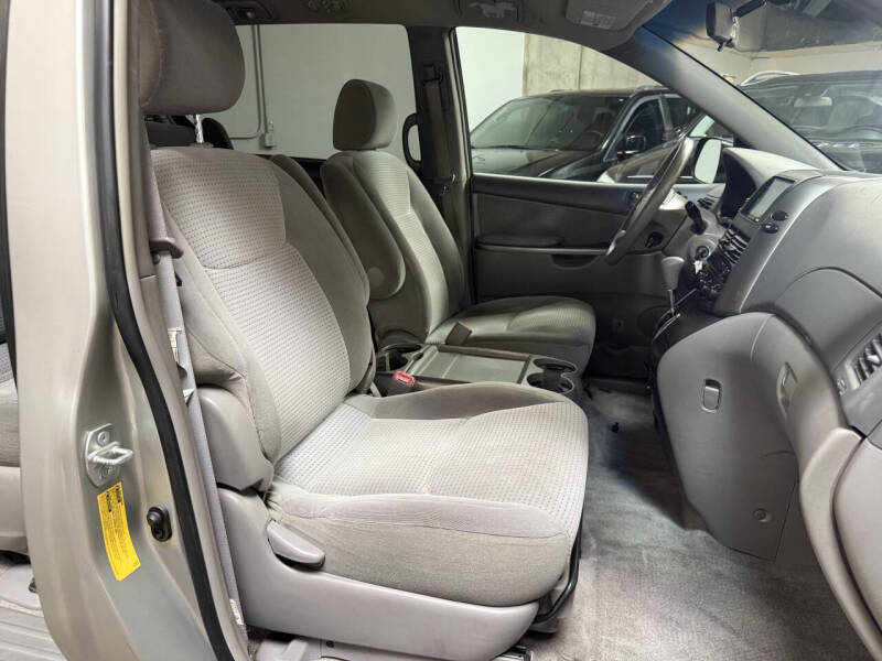2006 Toyota Sienna LE 7 Passenger