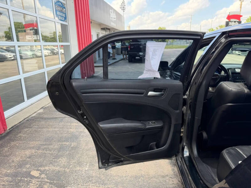 2016 Chrysler 300