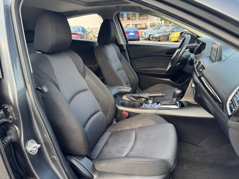 2016 Mazda MAZDA3 i Touring