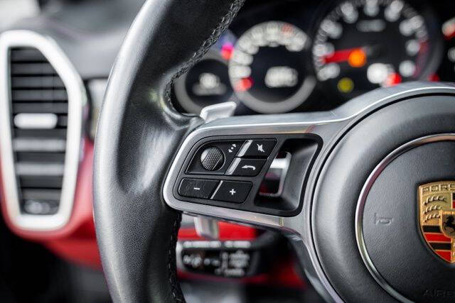 2023 Porsche Cayenne Platinum Edition