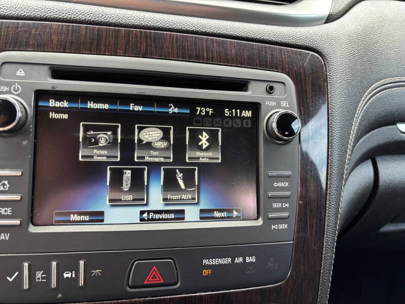 2017 Chevrolet Traverse LT