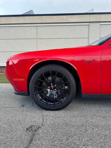 2015 Dodge Challenger R/T Plus
