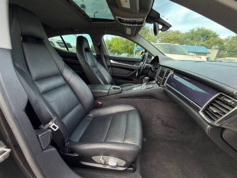 2011 Porsche Panamera 4