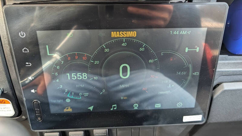 2025 Massimo T-BOSS 560