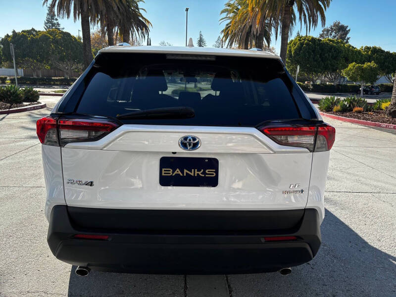 2023 Toyota RAV4 Hybrid LE