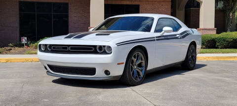 2016 Dodge Challenger SXT Plus