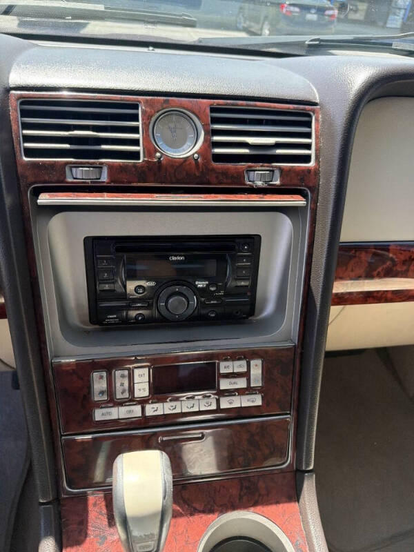 2003 Lincoln Navigator Luxury