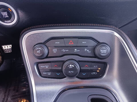 2015 Dodge Challenger SXT Plus