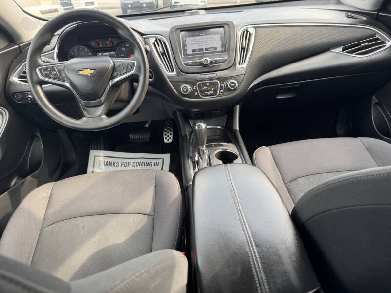 2017 Chevrolet Malibu LT