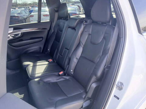 2018 Volvo XC90 T6 Momentum