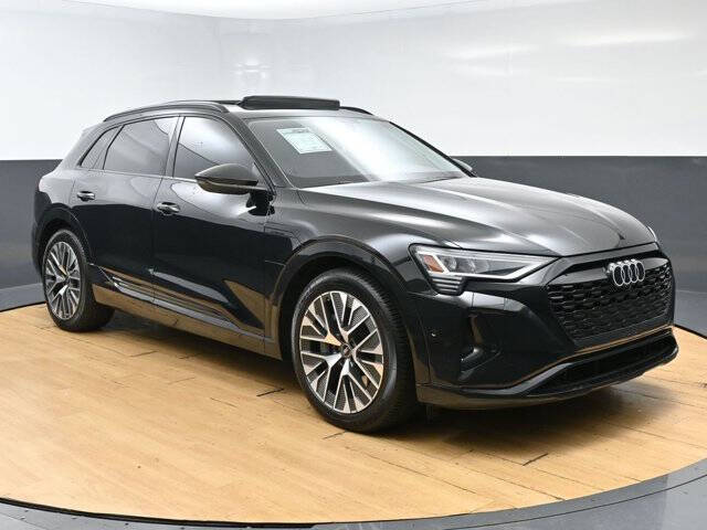 2024 Audi Q8 e-tron quattro Premium Plus