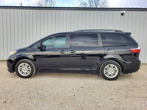 2015 Toyota Sienna XLE 8-Passenger