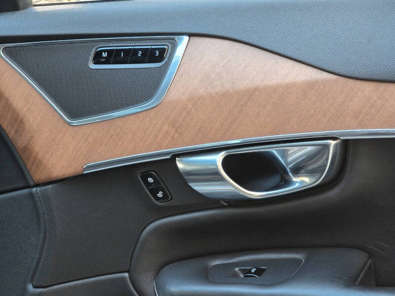 2017 Volvo XC90 T6 Inscription