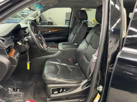 2017 Cadillac Escalade ESV Luxury