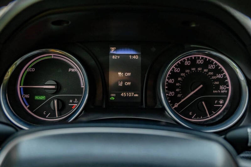 2020 Toyota Camry Hybrid LE