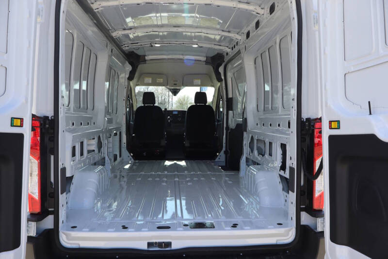 2025 Ford Transit 250