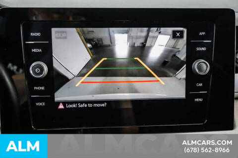 2025 Volkswagen Taos SE