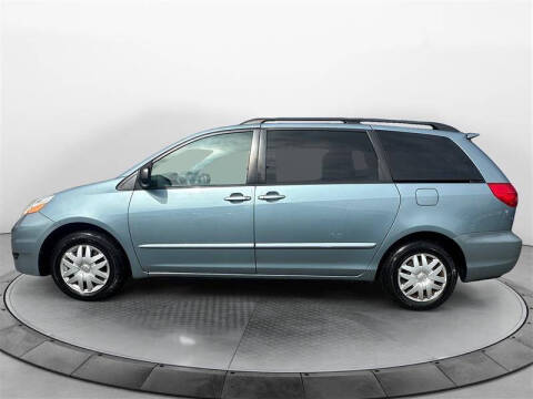 2008 Toyota Sienna CE 7-Passenger