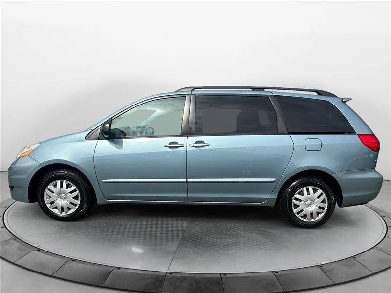 2008 Toyota Sienna CE 7-Passenger