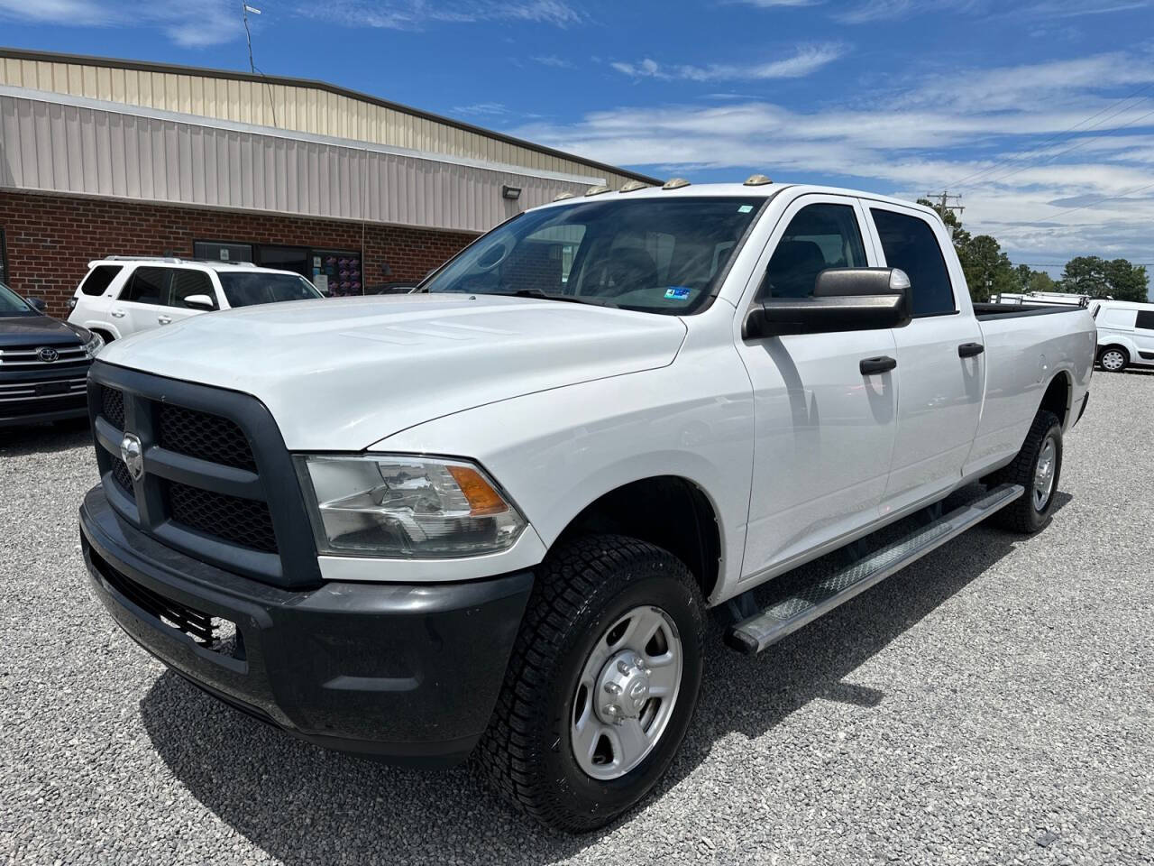 White 2017 Ram 2500 Tradesman 4x4 Tradesman 4dr Crew Cab 8 ft. LB Pickup 2