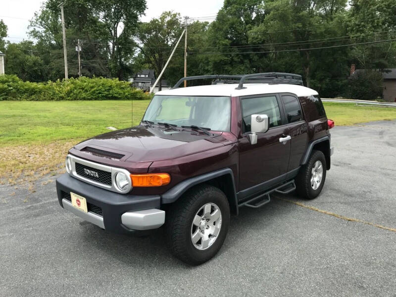 2007 Toyota FJ Cruiser for sale at BORGES AUTO CENTER, INC. in Taunton MA