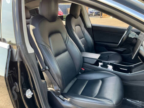 2019 Tesla Model 3 Mid Range