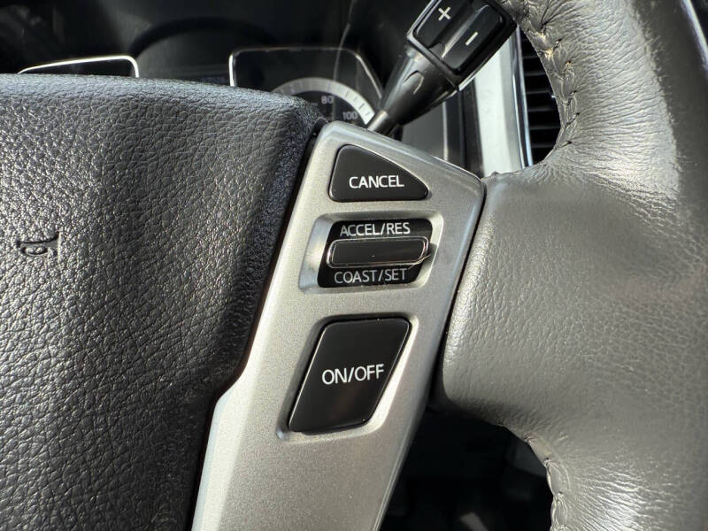 2017 Nissan Titan SL