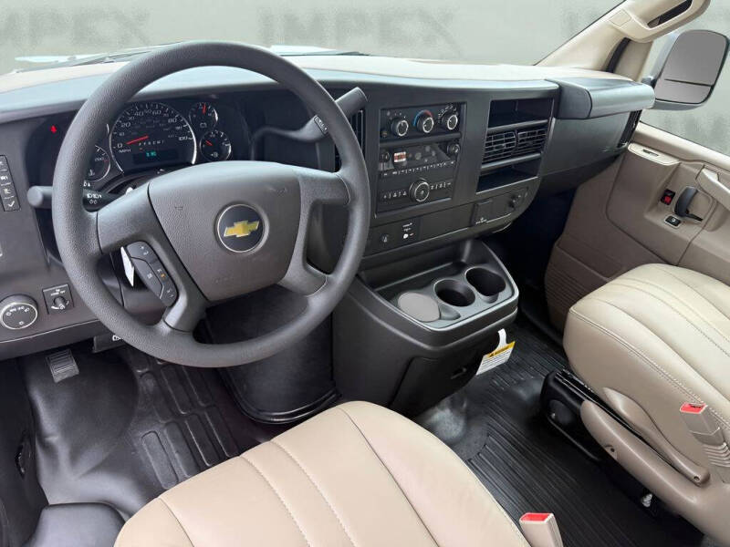 2026 Chevrolet Express Cargo Work Van - Photo 10