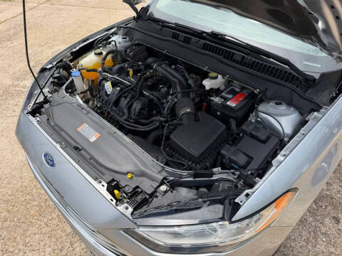 2020 Ford Fusion SE
