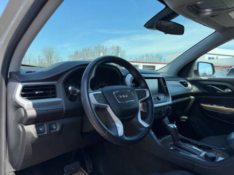 2017 GMC Acadia SLE-2