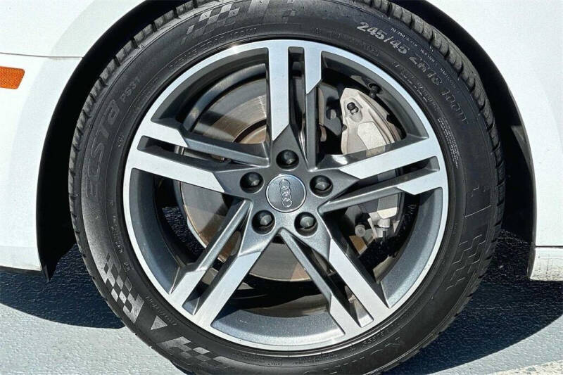 2017 Audi A4 2.0T quattro Premium Plus