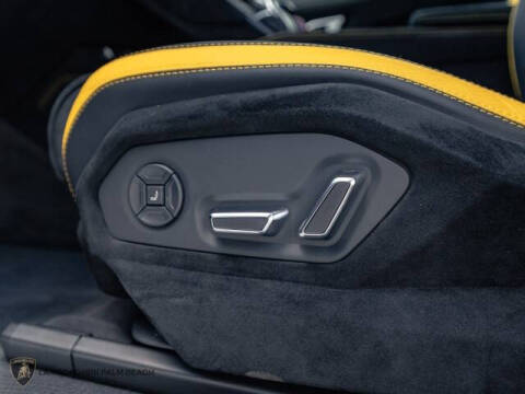 2023 Lamborghini Urus Performante