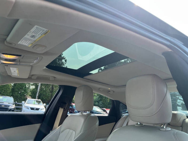 2016 Chrysler 200 C