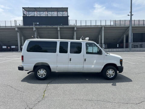 2012 Ford E-Series E-350 SD