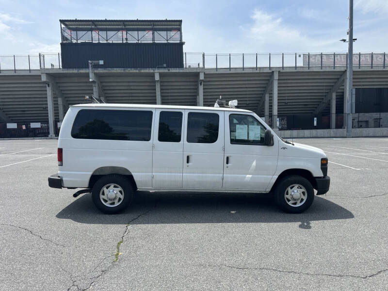 2012 Ford E-Series E-350 SD
