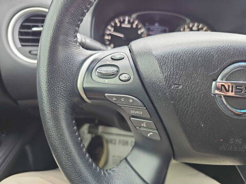 2020 Nissan Pathfinder SV