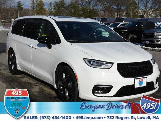 2026 Chrysler Pacifica Select