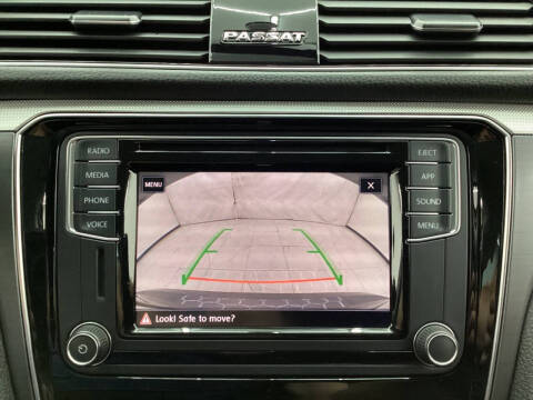 2018 Volkswagen Passat 2.0T R-Line