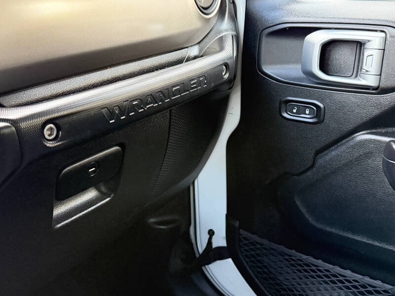 2020 Jeep Wrangler Sport