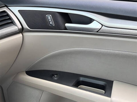 2018 Ford Fusion Hybrid SE