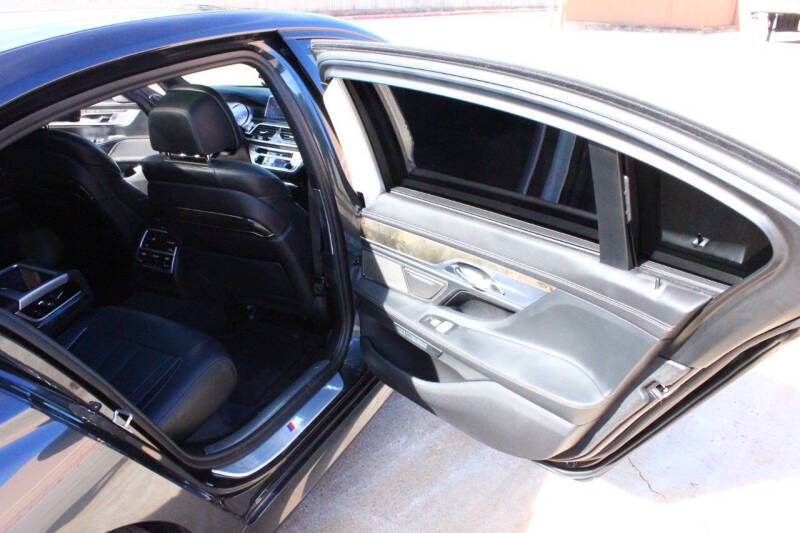 2017 BMW 7 Series 750i