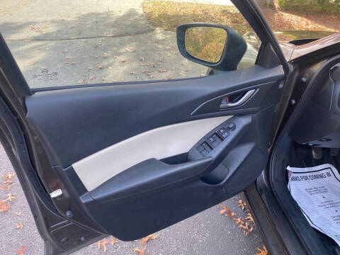 2015 Mazda MAZDA3 i SV