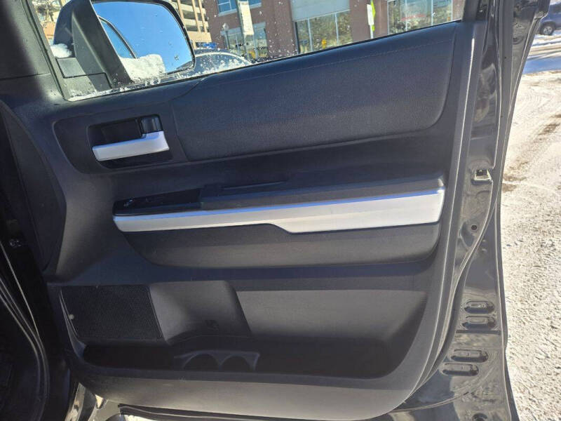 2014 Toyota Tundra SR5